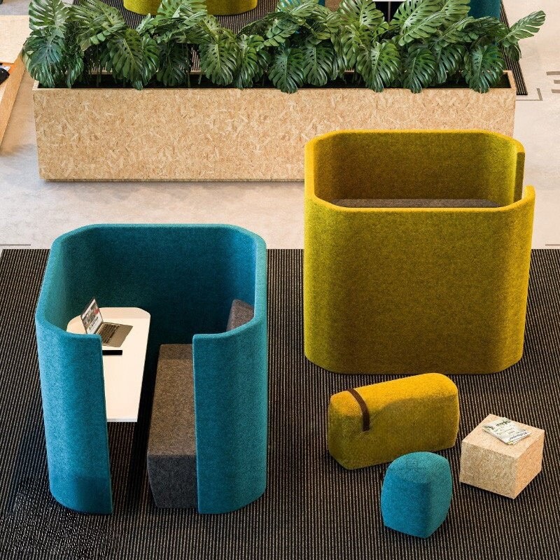 Curved High-Back Privacy Booth | Modern Semi-Enclosed Office Lounge Seating